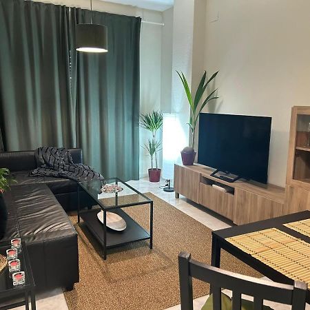 Apartamento Suite Torre Alta Parking Gratis Seville Ngoại thất bức ảnh