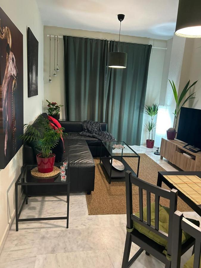 Apartamento Suite Torre Alta Parking Gratis Seville Ngoại thất bức ảnh